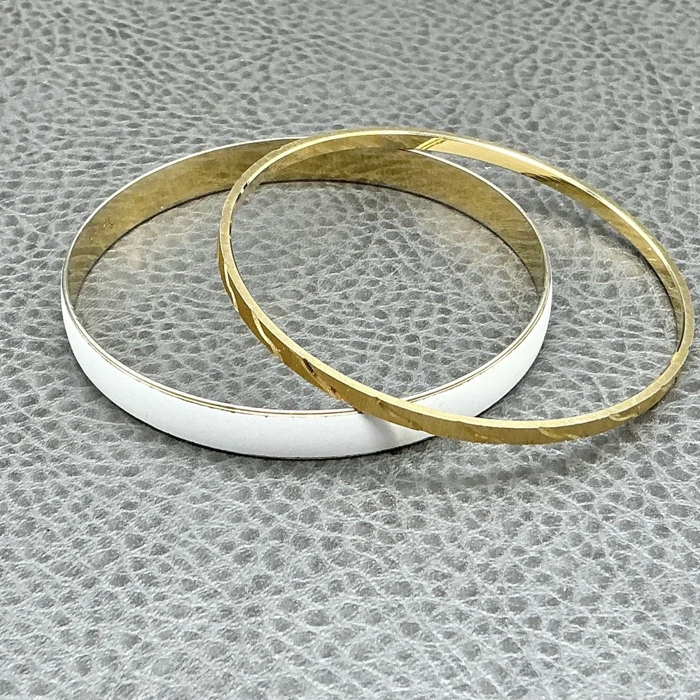 Trifari Bangle‎ Bracelet Set Gold Tone White Enamel Medium Size Pair Stackable